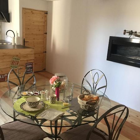 Chambres D'Hotes La Voute Volonne Esterno foto