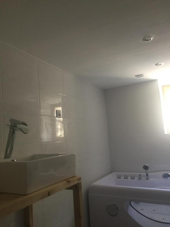 Chambres D'Hotes La Voute Volonne Esterno foto