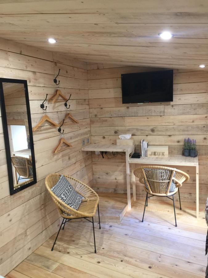 Chambres D'Hotes La Voute Volonne Esterno foto