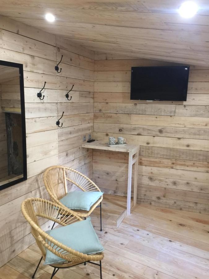 Chambres D'Hotes La Voute Volonne Esterno foto